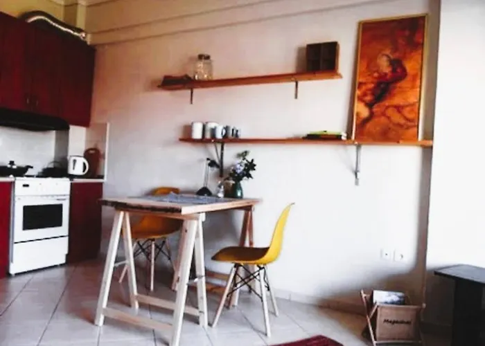 φωτεινό κοντά στον σταθμό κτελ θεσσαλονίκης *